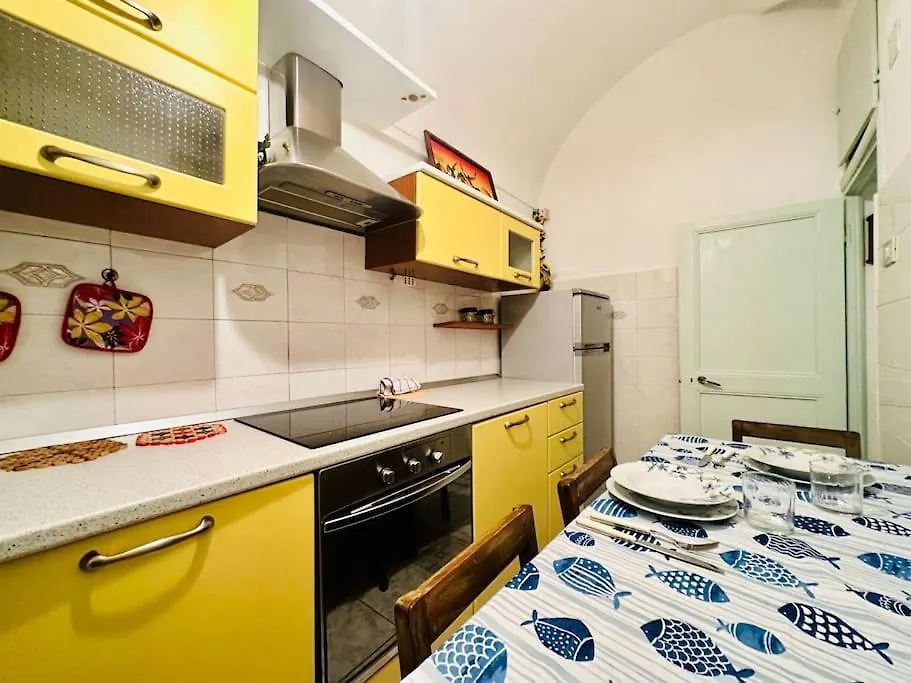Suite Historic Centre - Sanremo Apartment